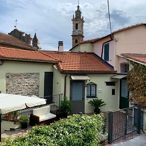 https://the-old-mansion.hotelitalianriviera.com