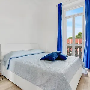 https://frasi-housemeraviglioso-appartamento-con-terrazzo.italymilanhotels.net